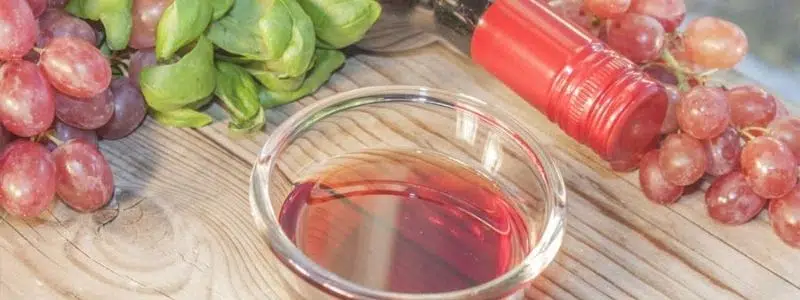 El vinagre: cómo se hace, tipos y como usarlo en la cocina